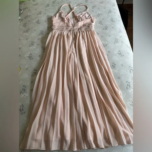 Lulus midi dress size small V-neck peach color with embroidery. - Picture 10 of 13